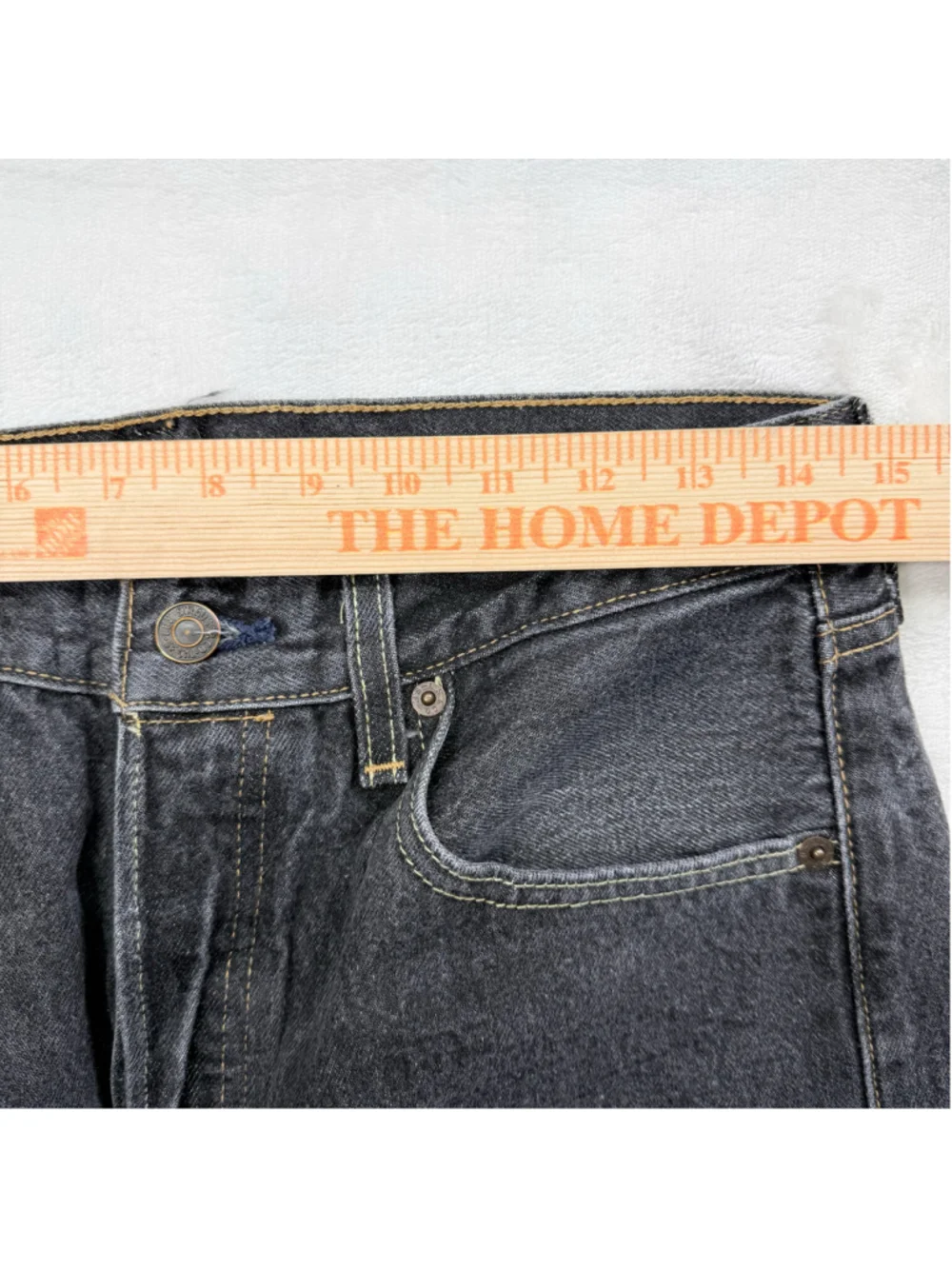 Men's Levi's 501 32x30 Button Fly Straight Leg Jeans Black (Actual 32x28)